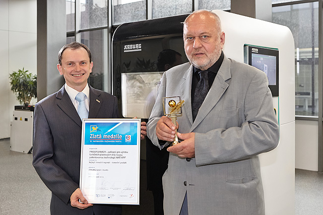 FREEFORMER od ARBURG-u byl ocenn Zlatou medailí v kategorii „nejlepší inovativní exponát“
