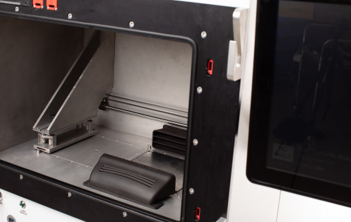 Spoločnosť MCAE Systems predstavuje novú 3D tlačiareň pre priemyselnú 3D tlač z kovov za dostupnú cenu
