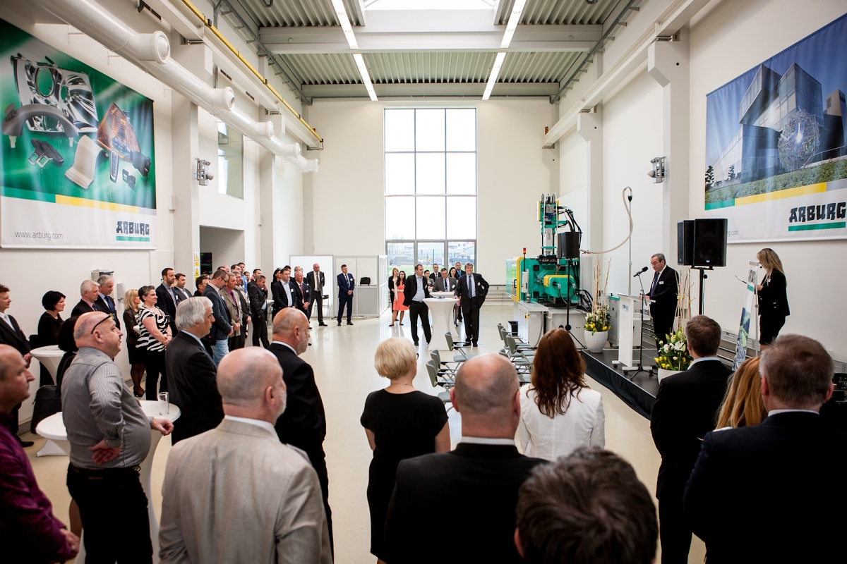 Sl&aacute;vnostn&eacute; otvorenie nov&yacute;ch priestorov ATC Brno v roku 2015