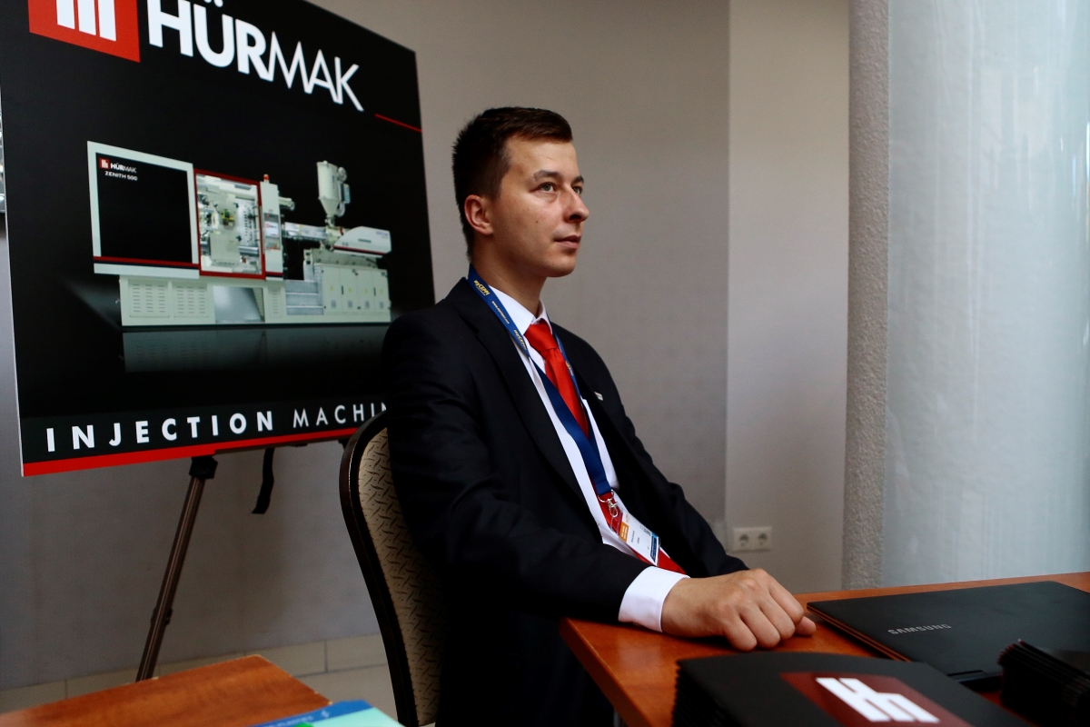 Prodejce tureck&yacute;ch vstřikolisů značky Hurmak