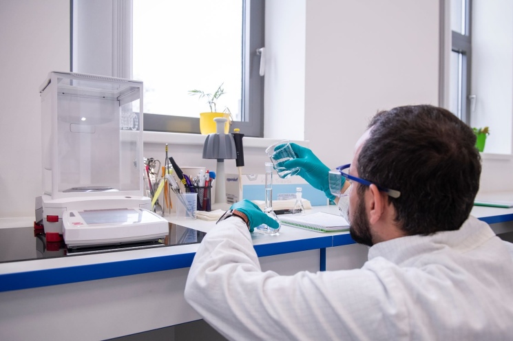 MOL ukončil výstavbu nového výskumného a vývojového centra v Százhalombatte