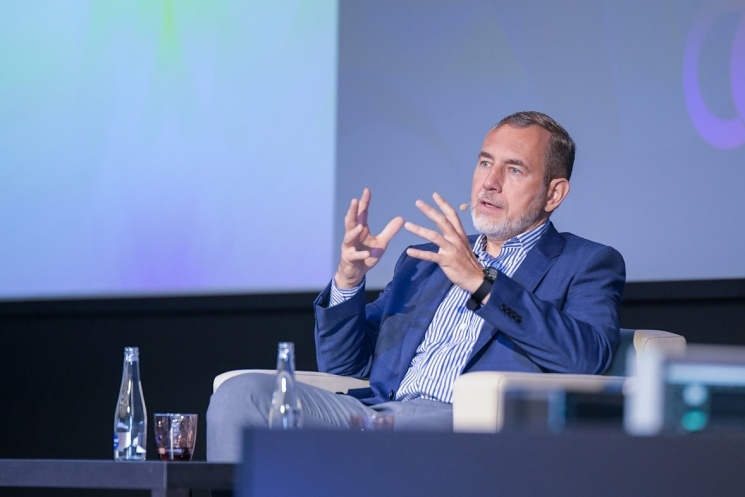 Martin Jahn, člen predstavenstva zodpovedný za predaj a marketing v spoločnosti Škoda Auto a prezident Sdružení automobilového průmyslu Českej republiky Martin Jahn, člen predstavenstva zodpovedný za predaj a marketing v spoločnosti Škoda Auto a prezident Sdružení automobilového průmyslu Českej republiky
