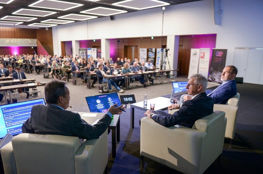 CEE Automotive Supply Chain 2023, najväčšie stretnutie dodávateľov do automotive v Česku a na Slovensku tento rok navštívilo 333 účastníkov zo 16 krajín CEE Automotive Supply Chain 2023, najväčšie stretnutie dodávateľov do automotive v Česku a na Slovensku tento rok navštívilo 333 účastníkov zo 16 krajín