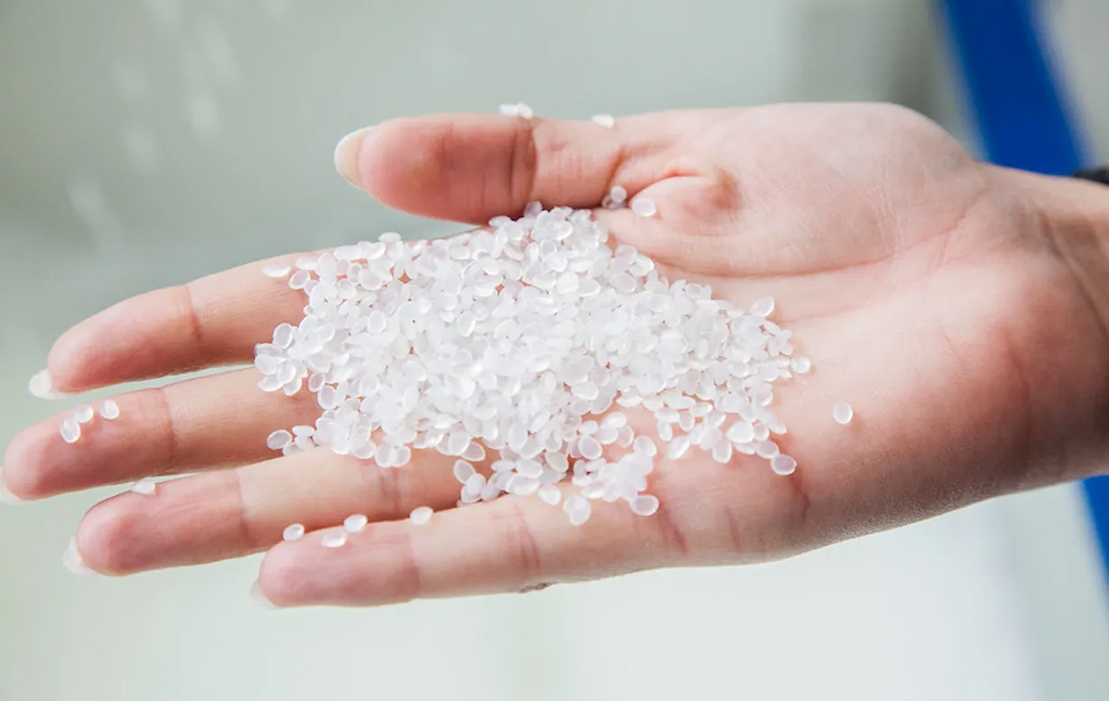 Lifocolor s.r.o. advises: The right granule size affects production quality