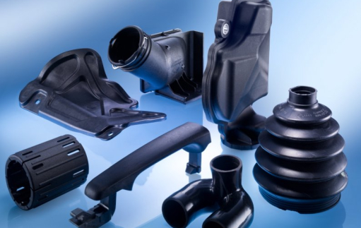Role plastů v moderní dopravě je obrovská. Radiační síťování plastů rozšiřuje jejich použití.