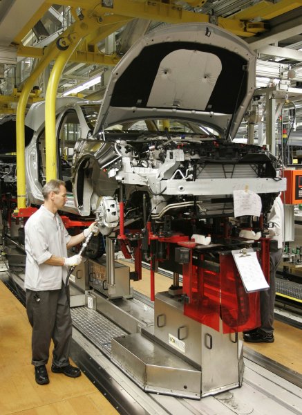 Automobilový cluster - západní Slovensko - Vzdělávací kurzy pro podniky zdarma!