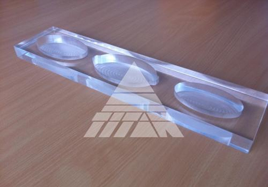 Kompaktní akrylátové PMMA desky AKRYLON a PLEXIGLAS od firmy TITAN-Tatraplast