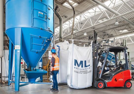 Společnost ML Polyolefins představuje GRAYFIN PPH30 – tmavě šedý recyklovaný polymer