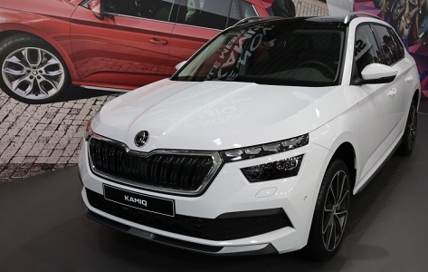 Český autoprůmysl se rozjíždí jen pozvolna