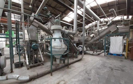 ELEKTRO RECYCLING s.r.o. - Jak z elektroodpadu získat kvalitní recyklovaný plast?
