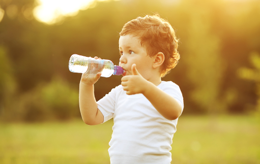 Produktová řada Ampacet ThermProtectTM snižuje tepelnou degradaci a žloutnutí recyklovaného PET