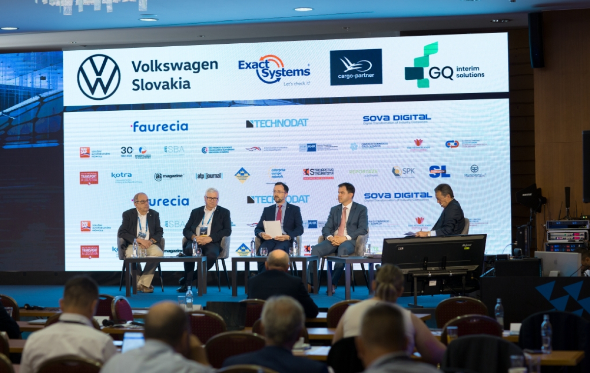 Konference NEWMATEC 2022 hledala odpovědi na aktuální výzvy i budoucnost automobilového průmyslu