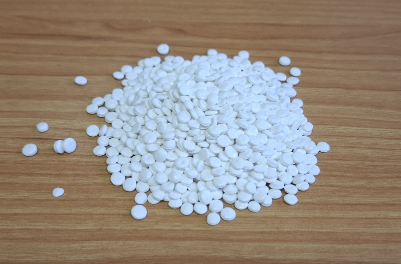 LDPE regranulát fóliový, biely, MFI=0,8