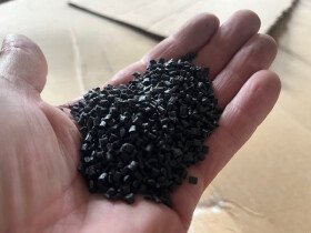 Prodám: TECHNYL A218 V25 černý