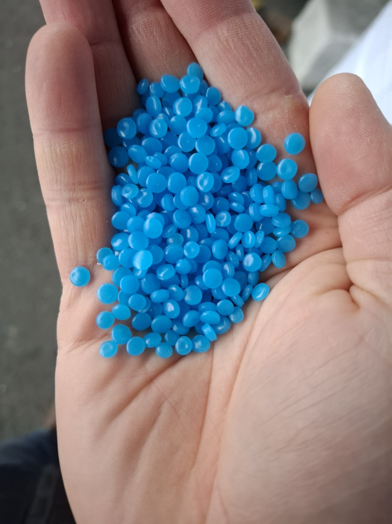 LDPE regranulát fóliový, modrý, MFI=0,8