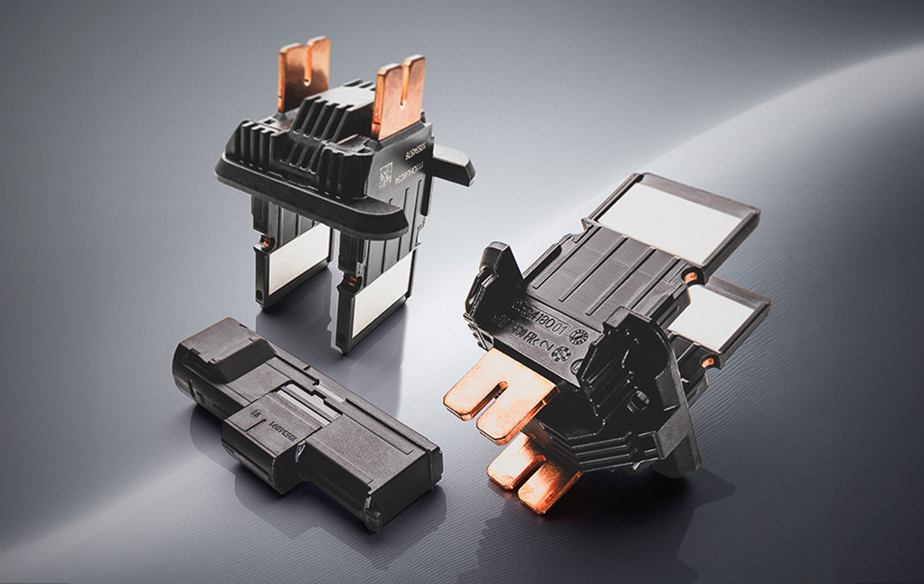 BASF přináší méně elektrokoroze, více barev: Nový Ultramid® Advanced N pro vysokonapěťové konektory v elektromobilech