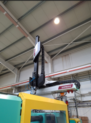 Predám: Robotické systémy pre vstrekovacie lisy