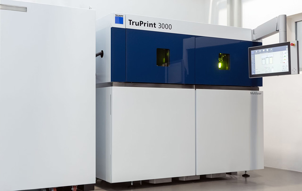TRUMPF zvyšuje produktivitu 3D tisku: Nová verze 3D tiskárny TruPrint 3000 přináší vyšší výkon, spolehlivější sériovou výrobu a odolnější díly