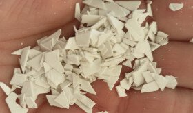 Kúpim: ABS drť – svetlé farby