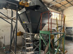 Predám: Drviaca linka shredder + drvič + dopravník