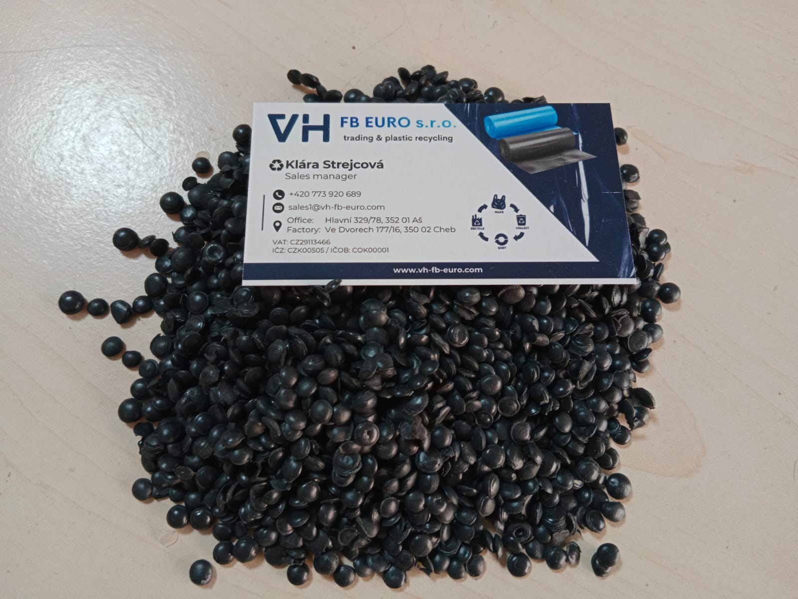 PE regranulát – čierny